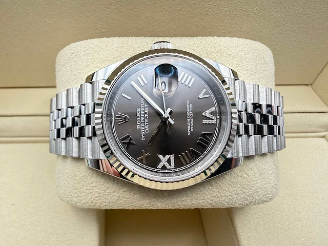Rolex datejust 36 126234 | dark grey dial with diamonds on 6&9 | unworn | 2026 - afbeelding 7 van  12