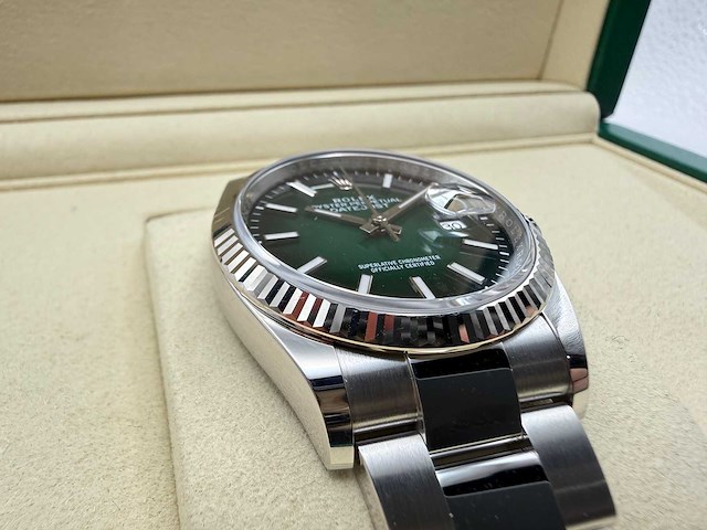 Rolex datejust 36 126234 | green ombre dial | unworn | 2026 - afbeelding 10 van  12