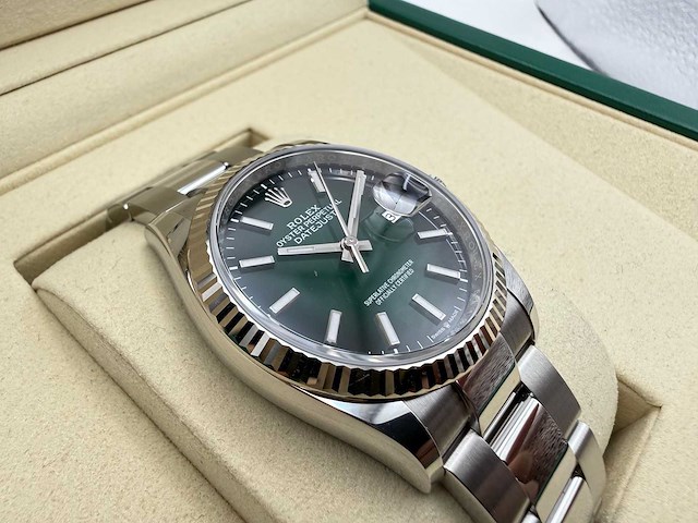 Rolex datejust 36 126234 | green ombre dial | unworn | 2026 - afbeelding 11 van  12