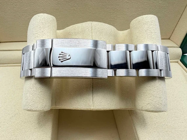 Rolex datejust 36 126234 | green ombre dial | unworn | 2026 - afbeelding 9 van  12