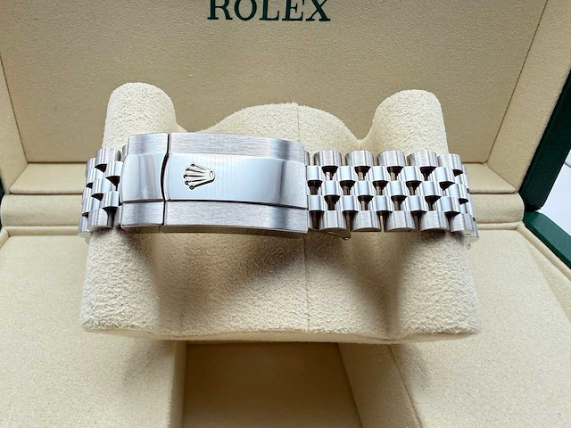Rolex datejust 36 126234 | ombre green dial | jubilee | unworn | 2026 - afbeelding 9 van  12
