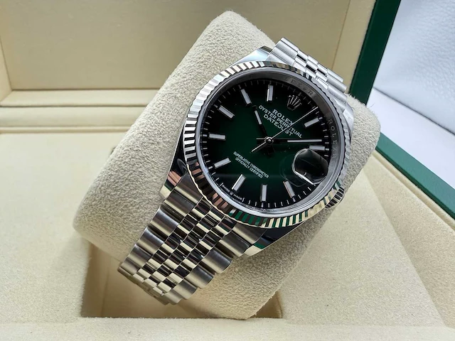 Rolex datejust 36 126234 | ombre green dial | jubilee | unworn | 2026 - afbeelding 6 van  12
