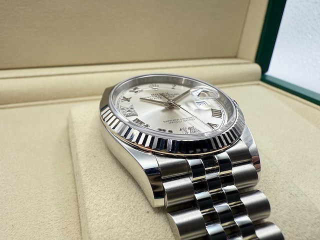 Rolex datejust 36 126234 | silver dial with diamonds | 2025 - afbeelding 10 van  12