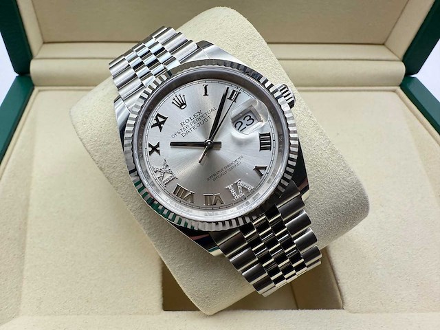 Rolex datejust 36 126234 | silver dial with diamonds | 2025 - afbeelding 1 van  12