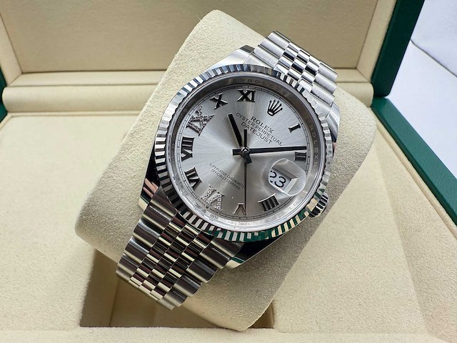 Rolex datejust 36 126234 | silver dial with diamonds | 2025 - afbeelding 6 van  12
