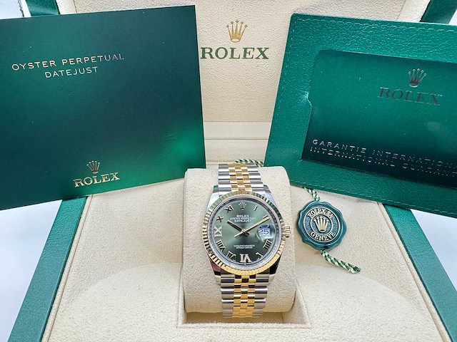 Rolex datejust 36 | olive with diamonds on 6&9 | 2026 | 126233 - afbeelding 6 van  6