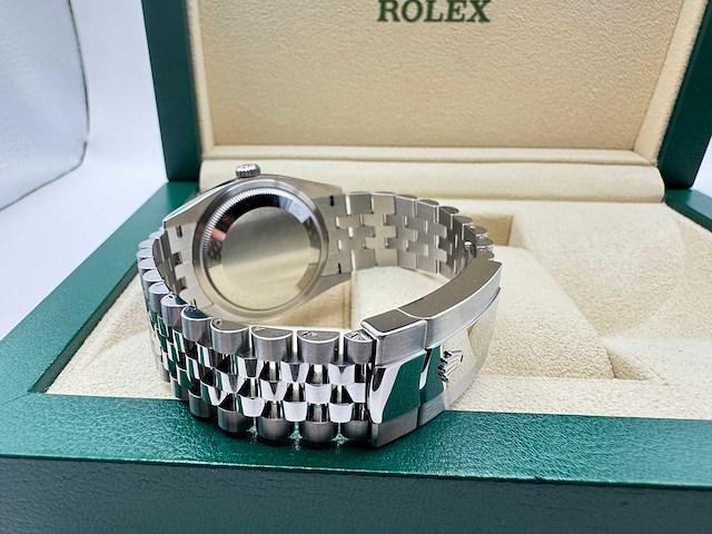 Rolex datejust 36 | pink dial with diamonds | 126234 | 2025 - afbeelding 12 van  12