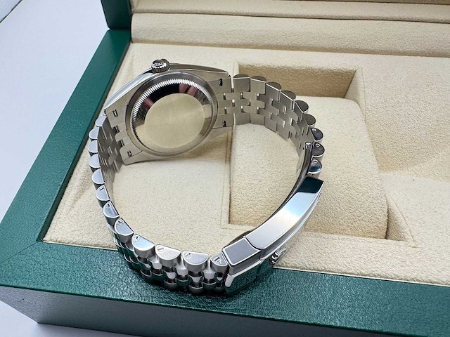 Rolex datejust 36 | pink dial with diamonds | 126234 | 2026 | unworn - afbeelding 7 van  12