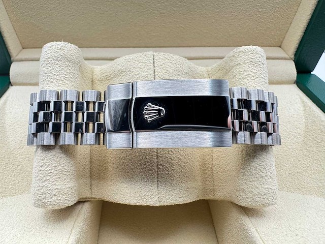 Rolex datejust 36 | pink dial with diamonds | 126234 | 2026 | unworn - afbeelding 9 van  12