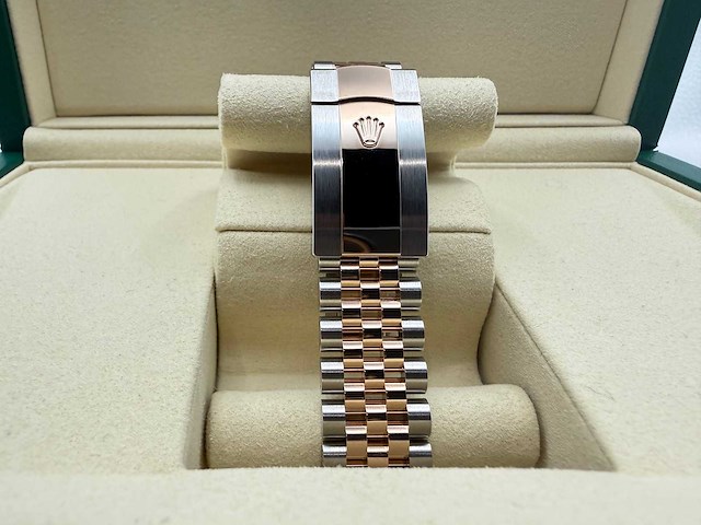 Rolex datejust 36 | rhodium | 126231 | 2026 - afbeelding 7 van  11