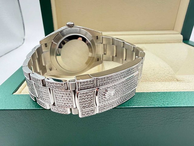 Rolex datejust 41 | 126300 | arabic | full "iced" out with natural diamonds - afbeelding 10 van  10