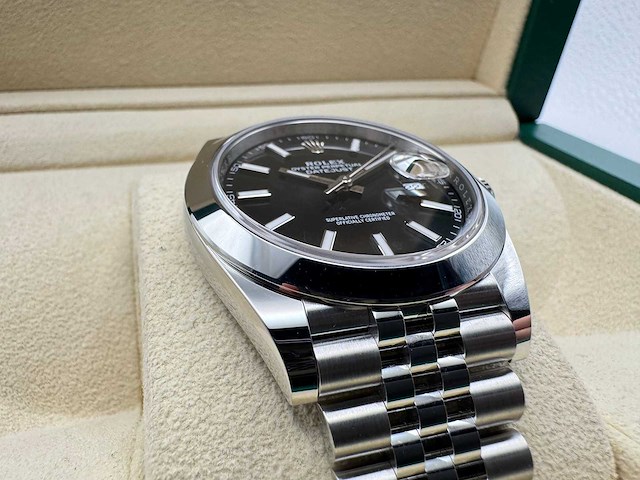 Rolex datejust 41 126300 | black dial | jubilee | unworn | 2026 - afbeelding 9 van  10