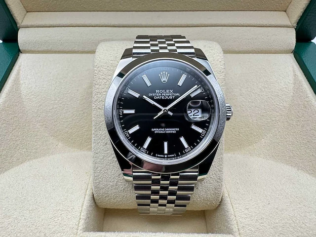 Rolex datejust 41 126300 | black dial | jubilee | unworn | 2026 - afbeelding 1 van  12