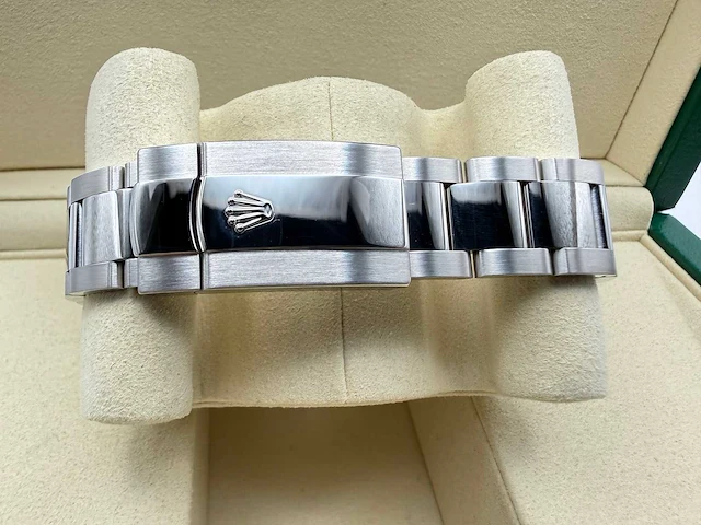 Rolex datejust 41 126300 | blue roman dial | unworn | 2026 - afbeelding 8 van  11
