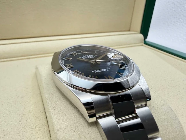 Rolex datejust 41 126300 | blue roman dial | unworn | 2026 - afbeelding 9 van  11