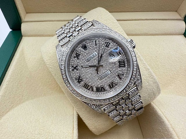 Rolex datejust 41 | 126300 | full "iced" out with natural diamonds | jubilee - afbeelding 1 van  12