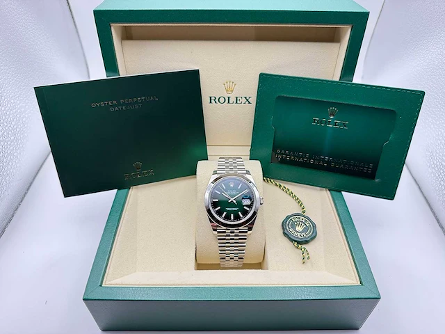 Rolex datejust 41 126300 | green ombre dial | jubilee | unworn | 2026 - afbeelding 1 van  12