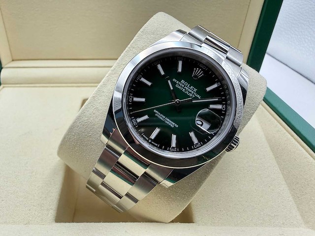 Rolex datejust 41 126300 | green ombre dial | unworn | 2026 - afbeelding 5 van  11