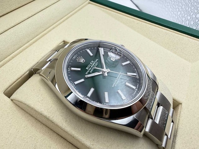 Rolex datejust 41 126300 | green ombre dial | unworn | 2026 - afbeelding 10 van  11