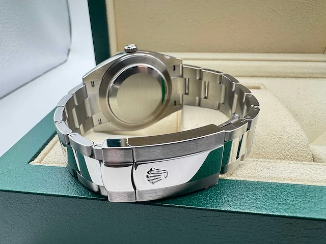 Rolex datejust 41 126300 | mint green dial | unworn | 2026 - afbeelding 12 van  12