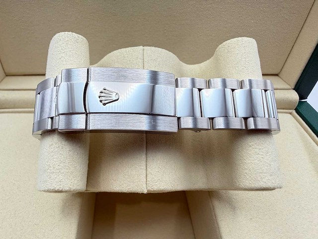 Rolex datejust 41 | 126300 | oyster | black dial | unworn - afbeelding 5 van  7