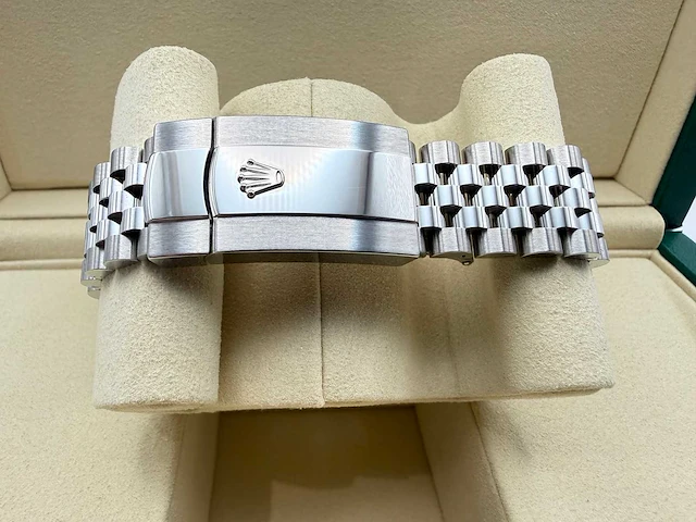 Rolex datejust 41 126300 | rhodium dial | jubilee | unworn | 2026 - afbeelding 9 van  12