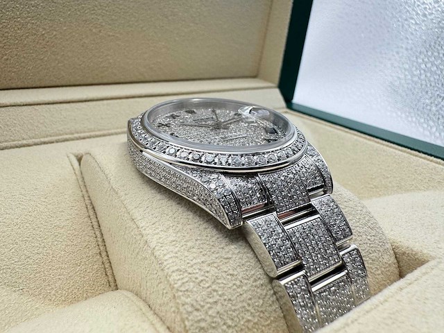 Rolex datejust 41 | 126300 | roman | full "iced" out with natural diamonds | 2023 - afbeelding 11 van  13