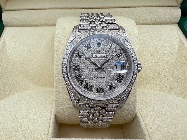 Rolex datejust 41 | 126300 | roman | full "iced" out with natural diamonds | jubilee - afbeelding 1 van  11