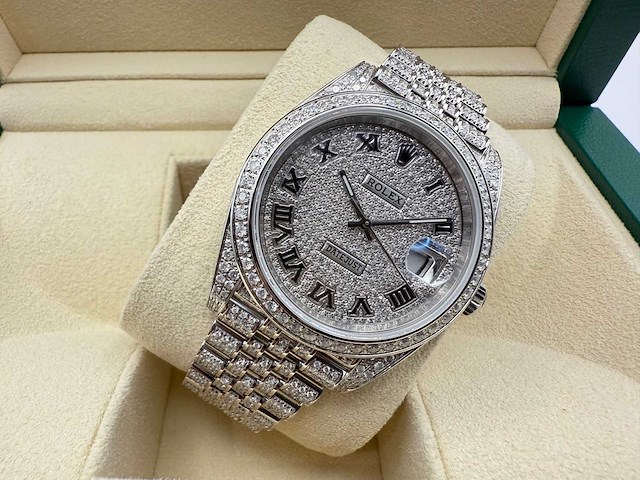 Rolex datejust 41 | 126300 | roman | full "iced" out with natural diamonds | jubilee - afbeelding 5 van  11