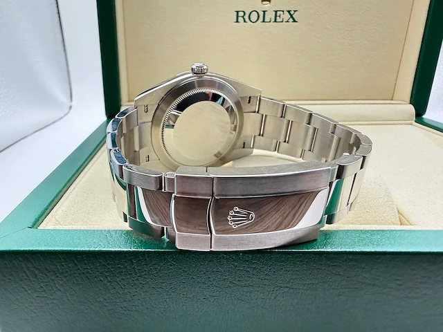 Rolex datejust 41 126300 | white dial | unworn | 2026 - afbeelding 12 van  12