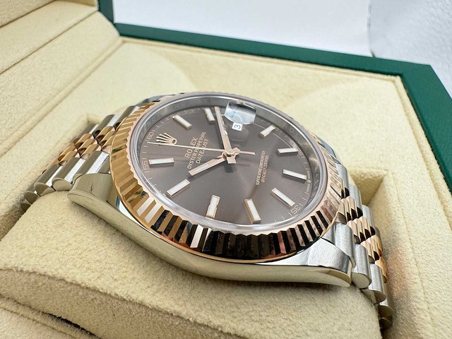 Rolex datejust 41 126331 | chocolate dial | jubilee | 2026 | unworn - afbeelding 7 van  12