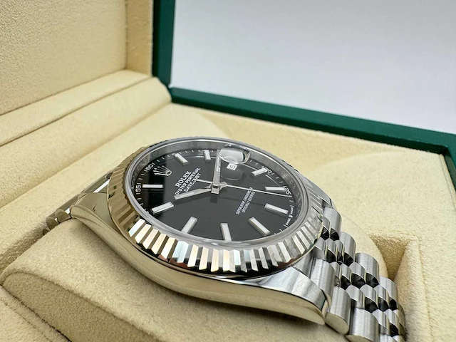Rolex datejust 41 126334 | black dial | jubilee | unworn | 2026 - afbeelding 11 van  12
