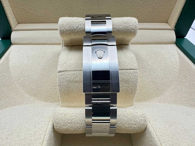 Rolex datejust 41 126334 | blue diamond dot | oyster | unworn | 2026 - afbeelding 8 van  12