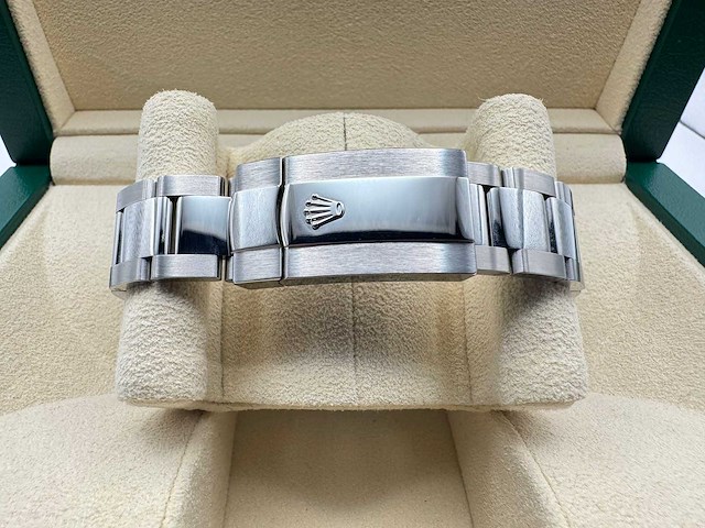 Rolex datejust 41 126334 | blue diamond dot | oyster | unworn | 2026 - afbeelding 9 van  12