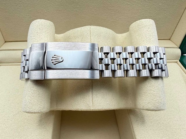 Rolex datejust 41 126334 | green ombre dial | jubilee | unworn | 2026 - afbeelding 9 van  12