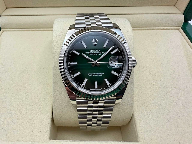 Rolex datejust 41 126334 | green ombre dial | jubilee | unworn | 2026 - afbeelding 1 van  12