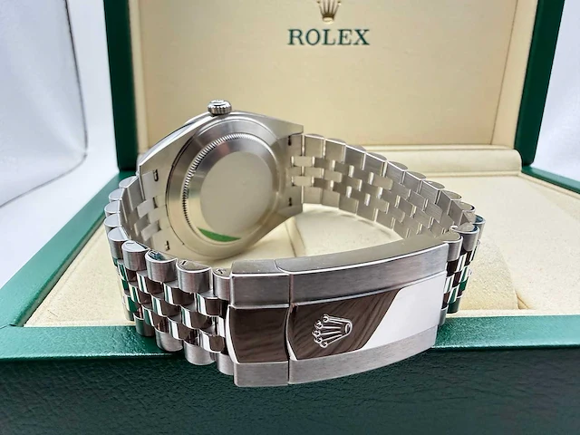 Rolex datejust 41 126334 | green ombre dial | jubilee | unworn | 2026 - afbeelding 12 van  12