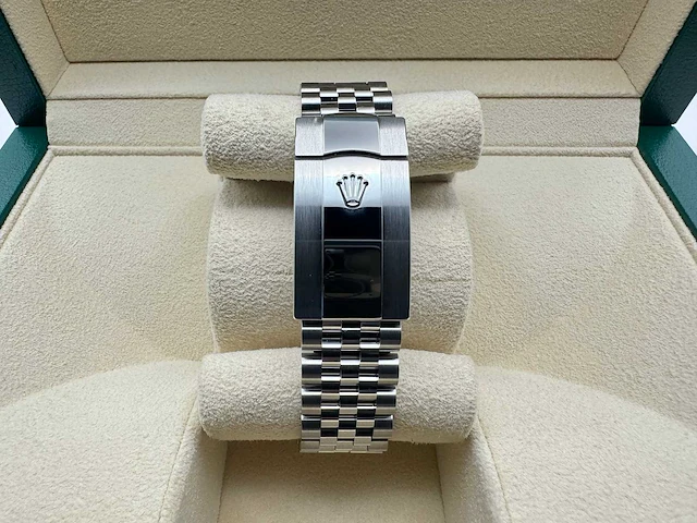 Rolex datejust 41 126334 | mint green dial | jubilee | unworn | 2026 - afbeelding 9 van  13