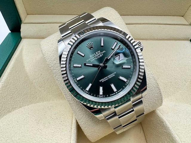 Rolex datejust 41 126334 | mint green dial | unworn | 2026 - afbeelding 5 van  12