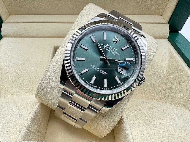 Rolex datejust 41 126334 | mint green dial | unworn | 2026 - afbeelding 6 van  12