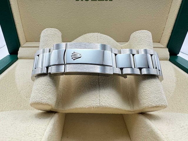 Rolex datejust 41 126334 | mint green dial | unworn | 2026 - afbeelding 9 van  12