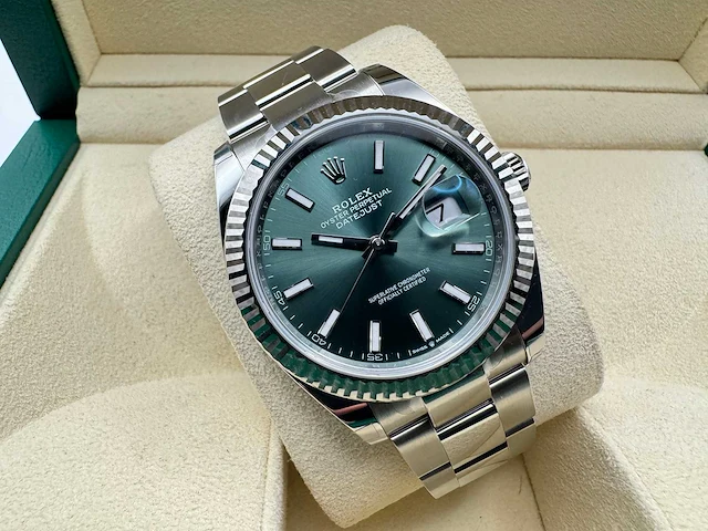 Rolex datejust 41 126334 | mint green dial | unworn | 2026 - afbeelding 5 van  12
