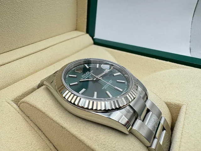 Rolex datejust 41 126334 | mint green dial | unworn | 2026 - afbeelding 11 van  12