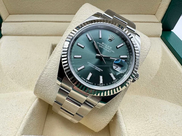 Rolex datejust 41 126334 | mint green dial | unworn | 2026 - afbeelding 6 van  12