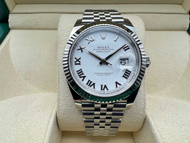 Rolex datejust 41 126334 | white roman dial | jubilee | unworn | 2026 - afbeelding 1 van  11
