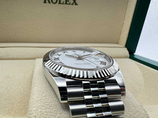 Rolex datejust 41 126334 | white roman dial | jubilee | unworn | 2026 - afbeelding 9 van  11