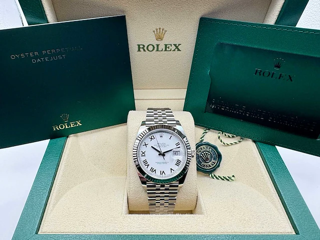 Rolex datejust 41 126334 | white roman dial | jubilee | unworn | 2026 - afbeelding 3 van  12