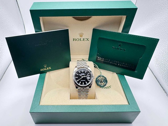 Rolex datejust 41 | black dial | 126334 | 2025 | full set - afbeelding 4 van  12
