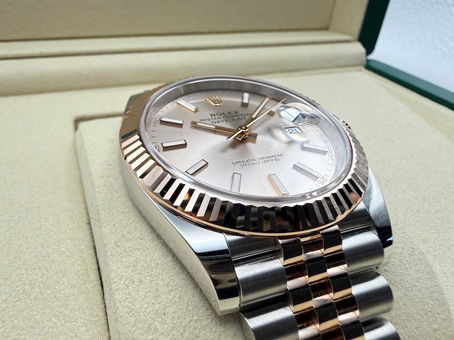 Rolex datejust 41 | sundust dial | 126331 | jubilee | 2026 | unworn - afbeelding 10 van  12