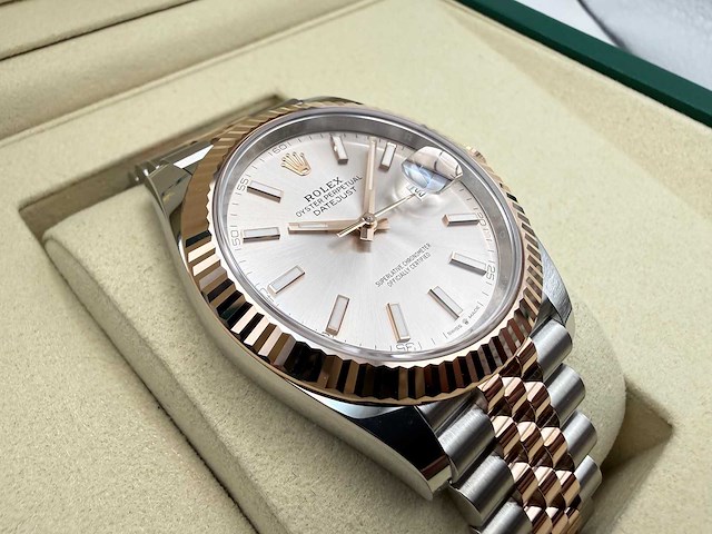 Rolex datejust 41 | sundust dial | 126331 | jubilee | 2026 | unworn - afbeelding 11 van  12